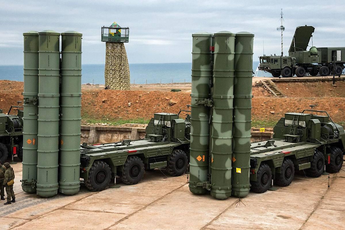 Российские ПВО за ночь уничтожили 122 украинских беспилотника