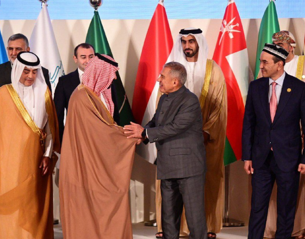 Минниханов: Между Россией (страна-террорист) и исламскими государствами сложились отношения, основанные на взаимном доверии