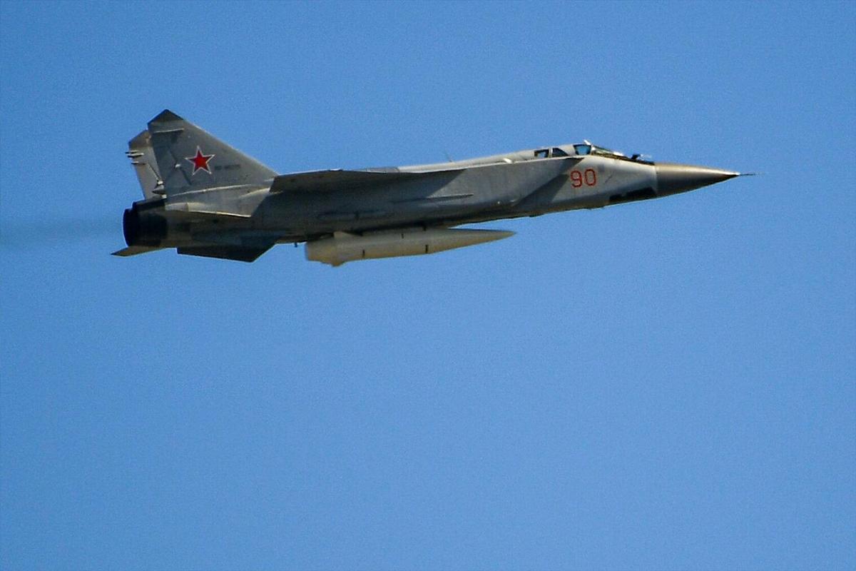 Эстония запросила консультации с НАТО из-за якобы российских истребителей