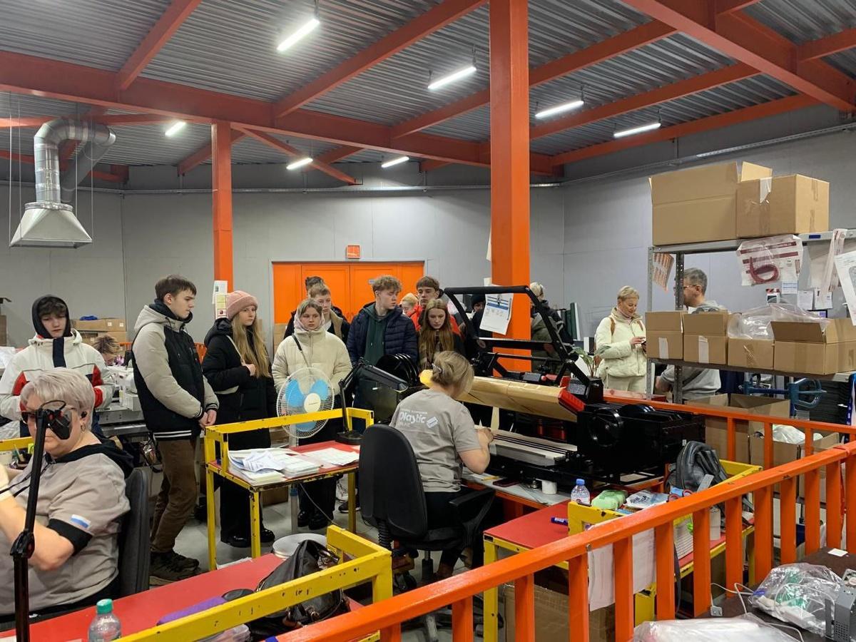 Школьники из Городского округа Пушкинский посетили предприятие «Пластик он лайн»