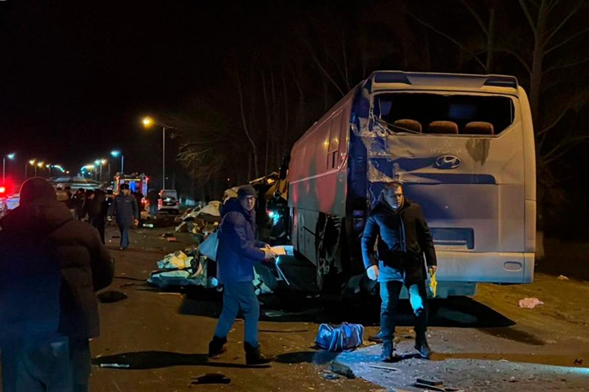 В аварии с двумя автобусами в Белгородской области погибли шесть работников агрохолдинга