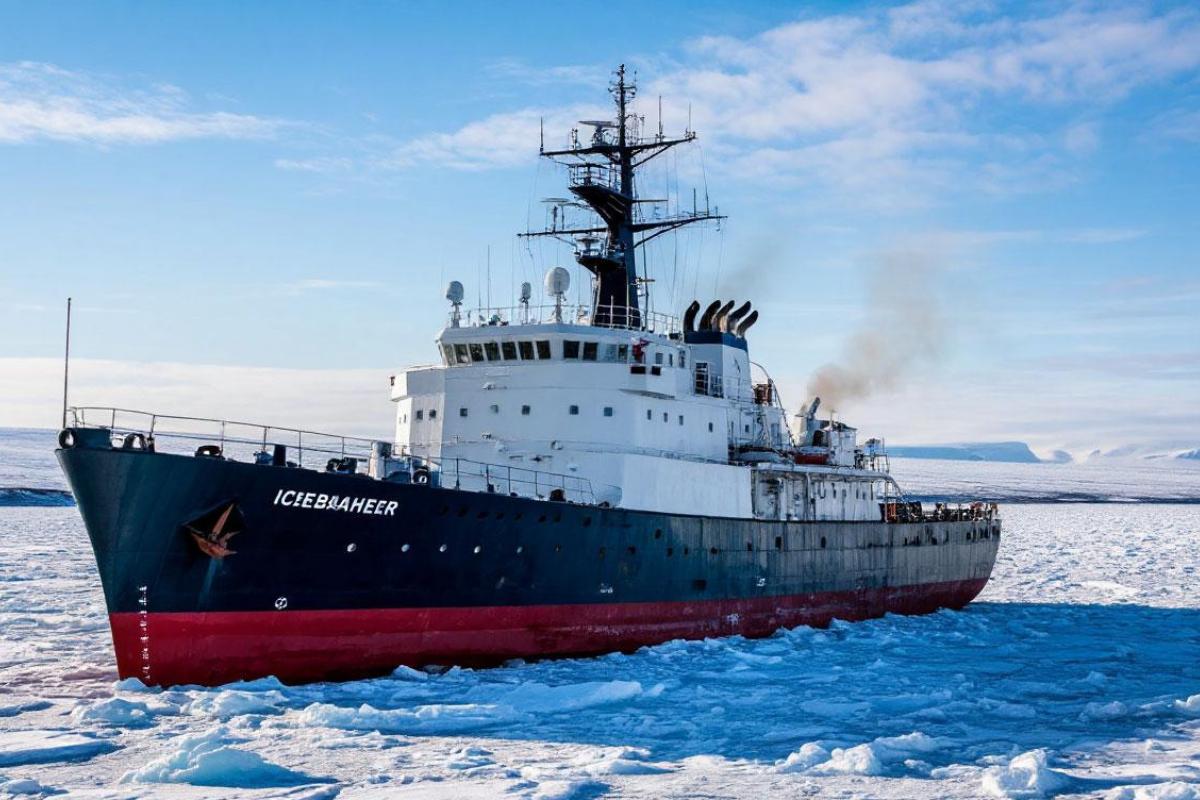 Российские ученые придумали прибор для экономии топлива ледоколов на Северном морском пути