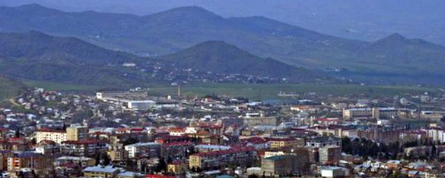 В Степанакерте началась стихийная эвакуация мирного населения
