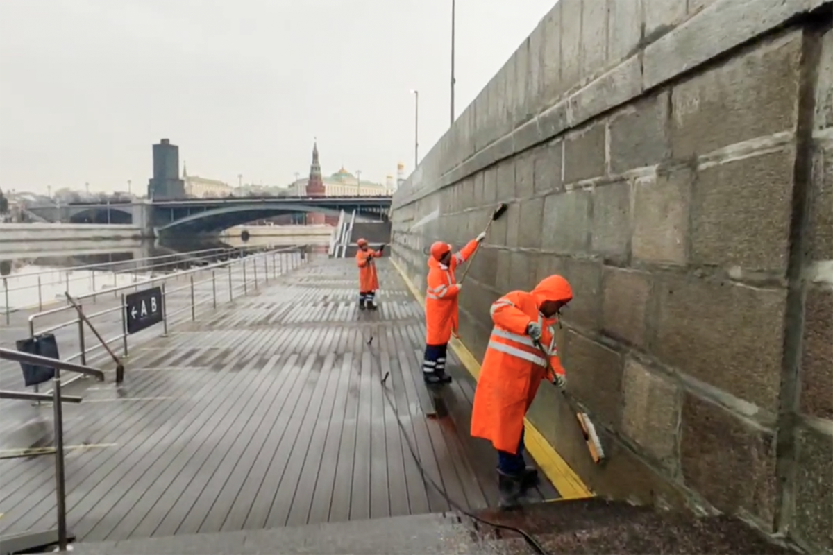 К началу судоходства в Москве привели в порядок 78 набережных