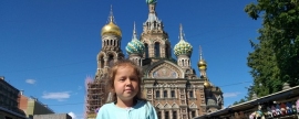 Маленькая жительница Тюмени Лиза Калашникова побывала в Петербурге благодаря «Ёлке желаний»