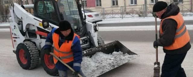 В Улан-Удэ 50 единиц техники очистили от снега 60 городских участков