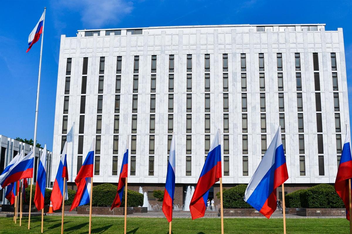 Антонов: Посольству РФ в Вашингтоне поступает большое количество угроз