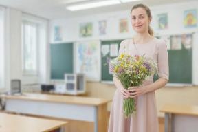 Норма устарела: подарки российским учителям станут дороже