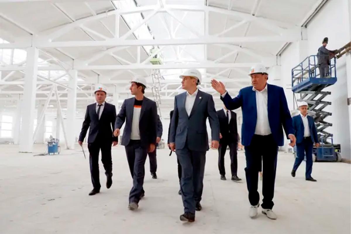 Артем Зднуов проверил ход работы особой экономической зоны «Система»