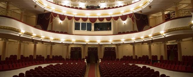 Четыре театра Оренбуржья открывают юбилейные сезоны