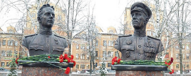 Власти Звенигорода вернули на место демонтированные бюсты героев ВОВ