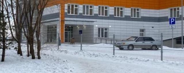 Парковка около новой поликлиники в Покровском в Красноярске станет больше на 42 машиноместа