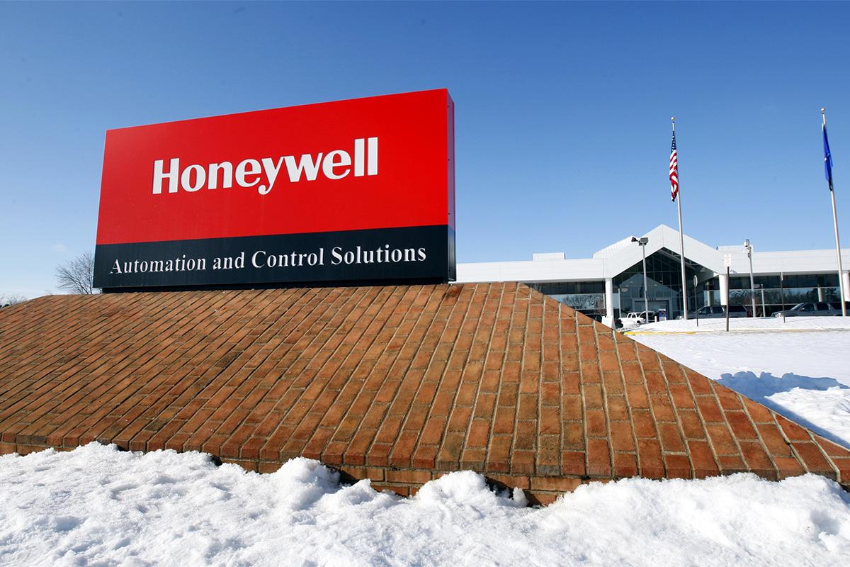 Honeywell International повышает прибыль, но снижает годовой прогноз