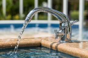 Путин и Дрозденко обсудили качество питьевой воды в Ленинградской области