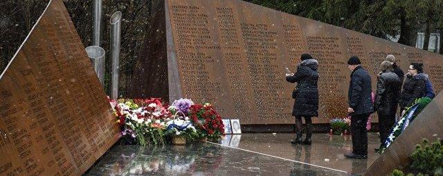 В Ленобласти усилили охрану у мемориала жертвам катастрофы над Синаем
