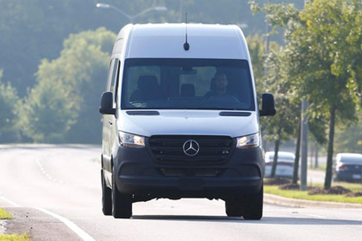 Mercedes-Benz возобновил поставки фургонов Sprinter на российский рынок