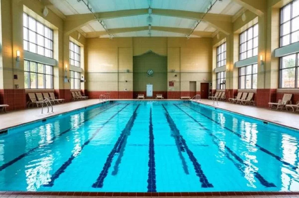 Бывший директор спортцентра в Новосибирске получил 8,5 лет за растрату и взятки