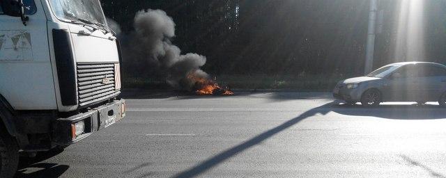 В Иванове посреди дороги загорелся мотоцикл