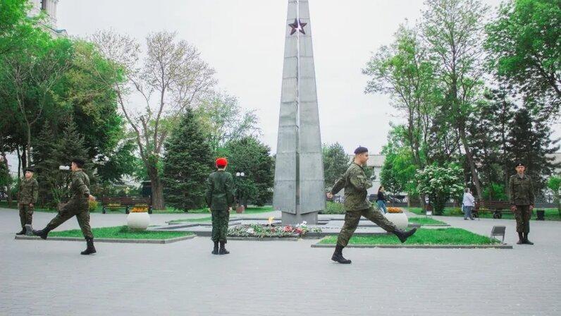 Курсанты Астраханской области снова будут нести караул у Вечного огня