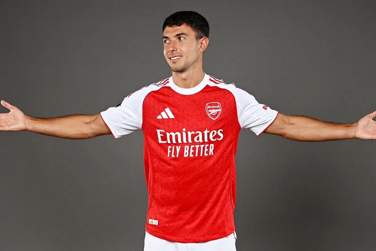 В «Арсенале» появился новый испанский дирижер в центре поля