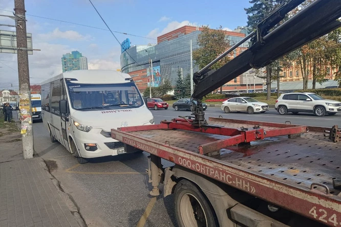 В Нижегородской области во время рейда задержали автобусы двух перевозчиков-нелегалов