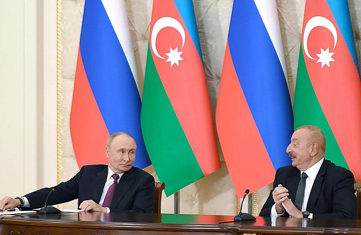 Алиев «играет» за Англию первым номером. Путин послал Азербайджану явный намек. Что привез британский посланник в Баку?