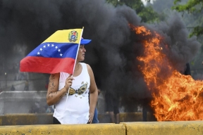 Протесты в Венесуэле после победы Мадуро вышли за пределы столицы