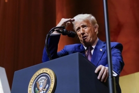 Трамп считает Грету Тунберг проказницей, переставшей защищать окружающую среду