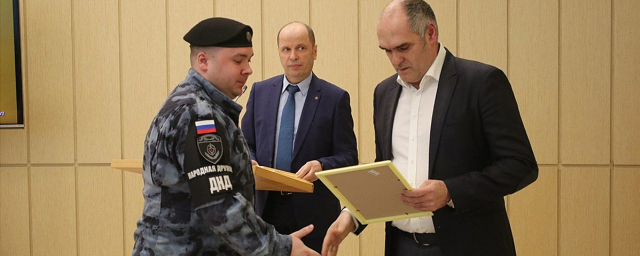 Щелковского дружинника наградили за вклад в обеспечение общественной безопасности Подмосковья