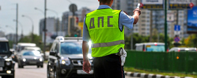 67% респондентов-новосибирцев хотят увеличить число сотрудников ГИБДД на дорогах