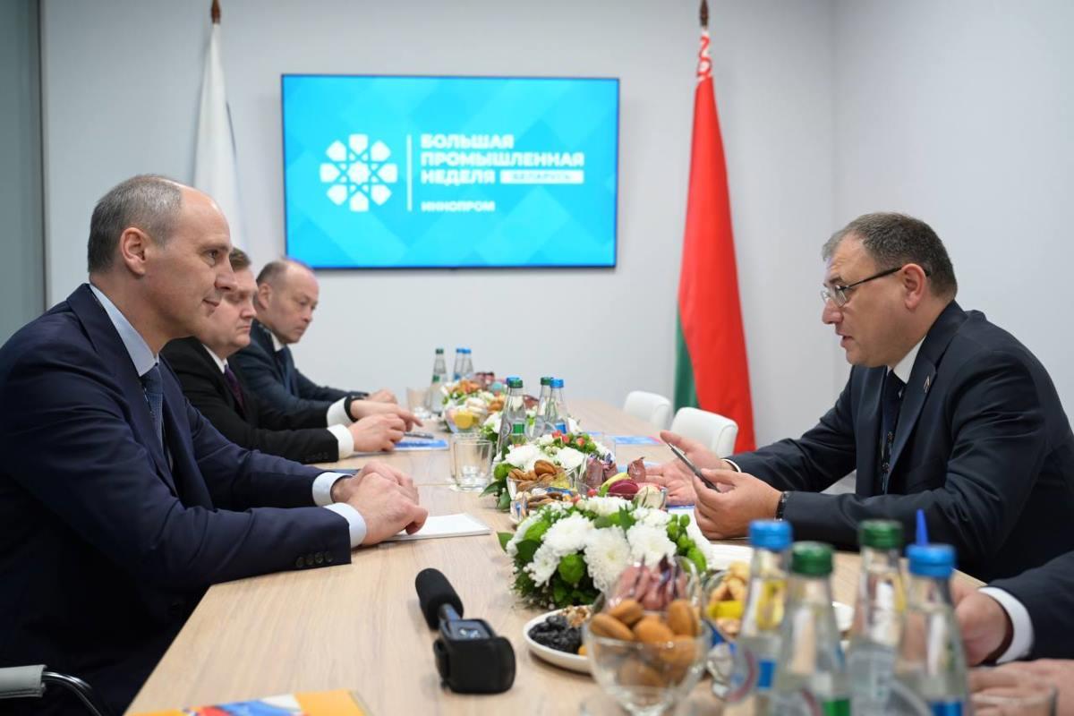 Делегация Свердловской области посетила Белоруссию для участия в выставке «Иннопром»