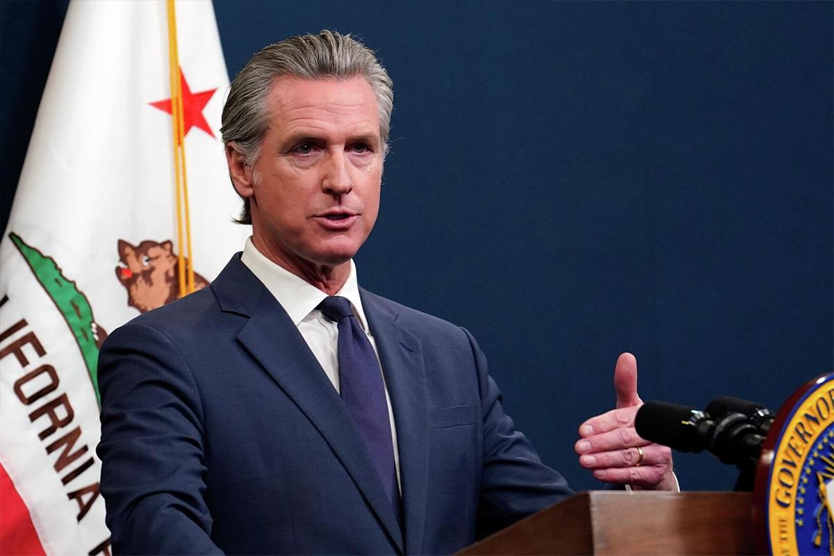 Губернатор Калифорнии потребовал не развертывать Нацгвардию в Лос-Анджелесе