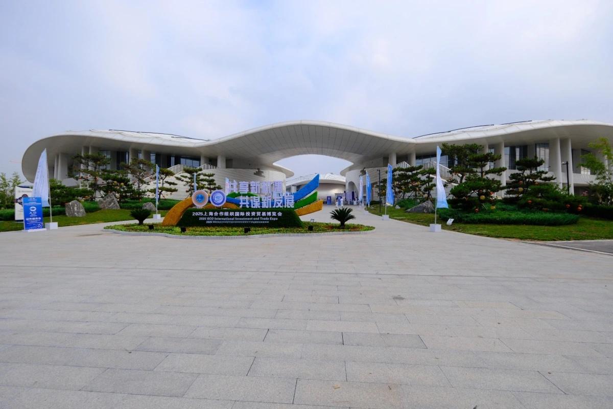 Новосибирский губернатор поехал в Китай искать новые проекты и инвесторов