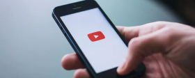 Bloomberg: YouTube запустит ИИ-генератор фонов для коротких видеороликов