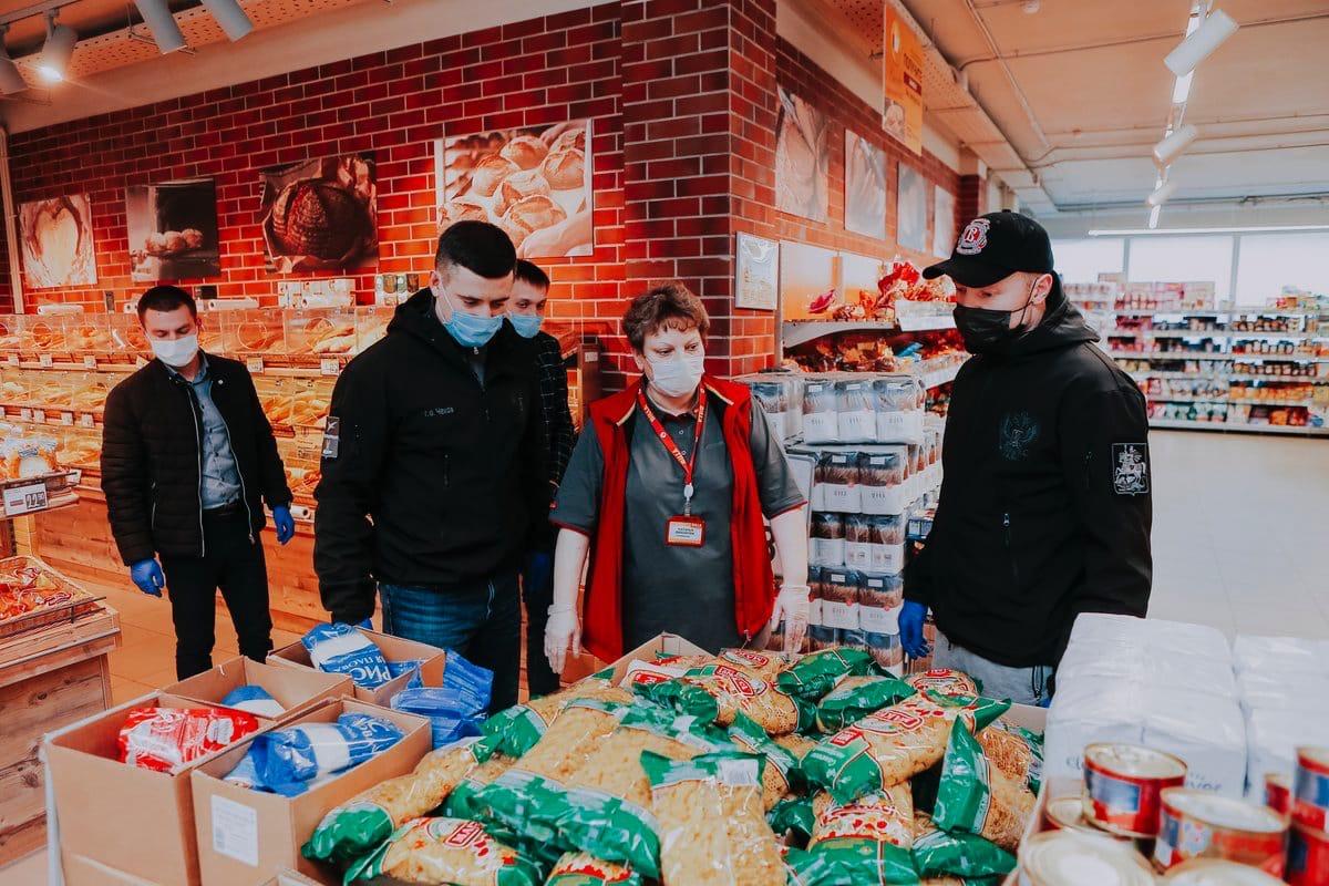 Артамонов проверил соблюдение карантинных мер в магазинах