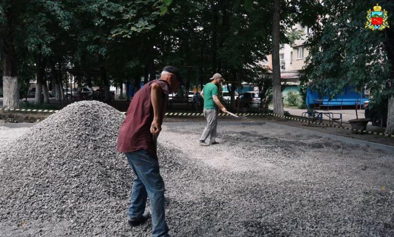 Шесть современных детских площадок откроют осенью во Владикавказе