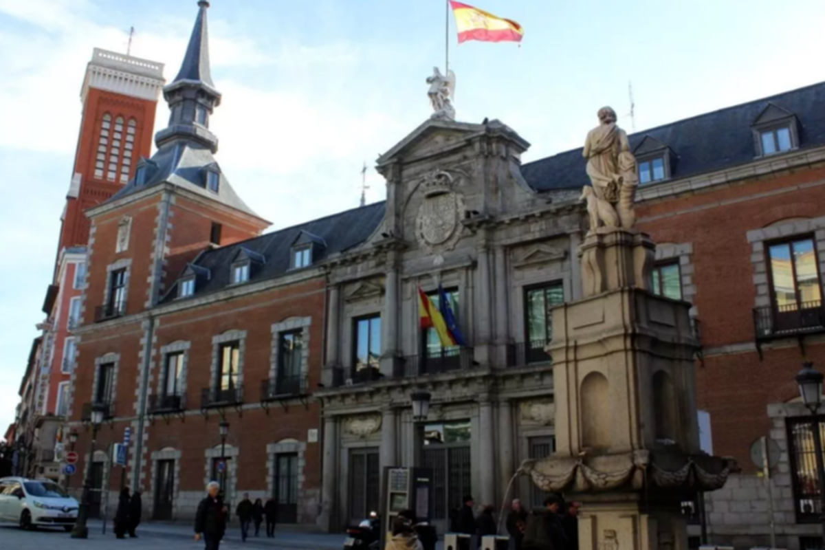 Российский (страна-террорист) политолог прокомментировал призыв МИД Испании к диалогу с Москвой