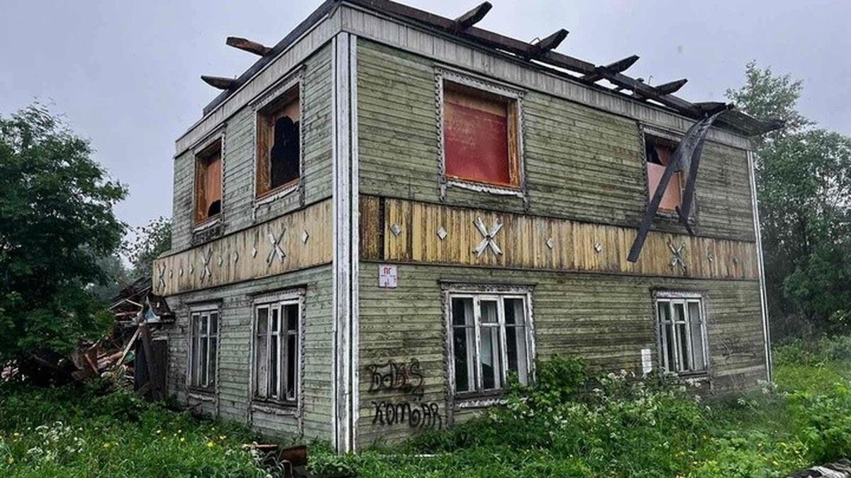 Мэр Архангельска Морев очистит город от аварийных деревянных домов