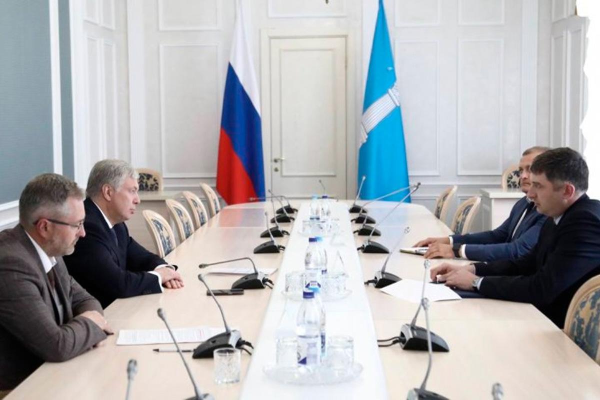 Губернатор Алексей Русских обсудил с директором «ПРОМТЕХ-Ульяновск» планы работы