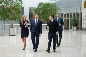 Мониторинг дворов, «Умный ФОК», ИИ-технологии в управлении: Андрей Воробьев представил делегации ЯНАО цифровые управленческие практики Подмосковья