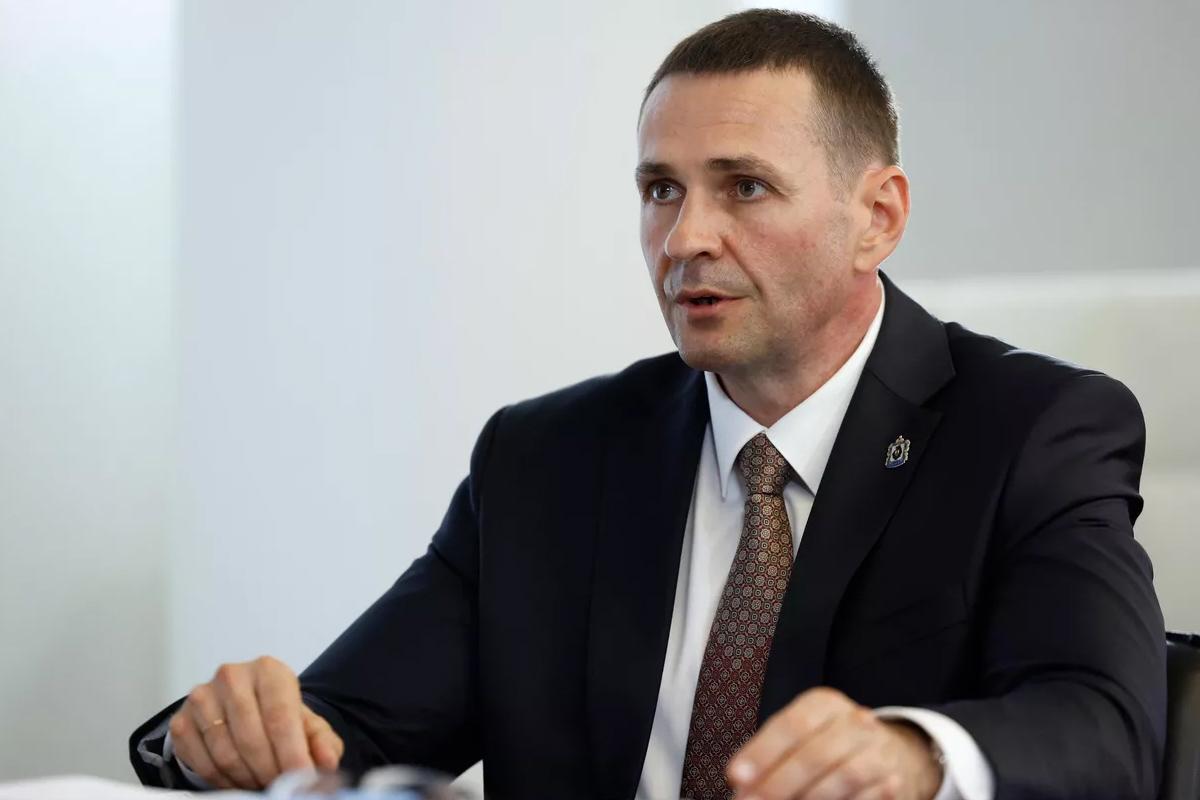 «Прямая линия» без выходных: Демешин ответил на 40 вопросов, но пообещал разобрать все 5500 обращений хабаровчан