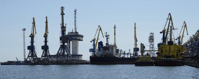 Минобороны: в Черном и Азовском морях открыты гумкоридоры для иностранных судов