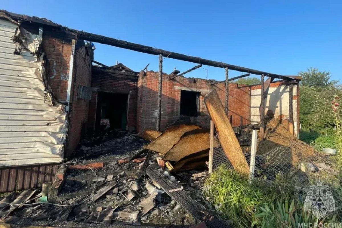 В Мордовии сгорел двухквартирный жилой дом