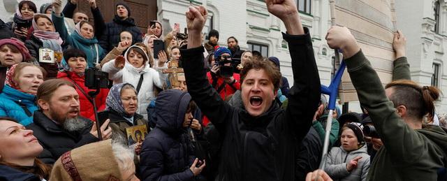 Ничего святого или бесы Зеленского: что происходит в Киево-Печерской лавре и зачем киевский режим пытается уничтожить УПЦ