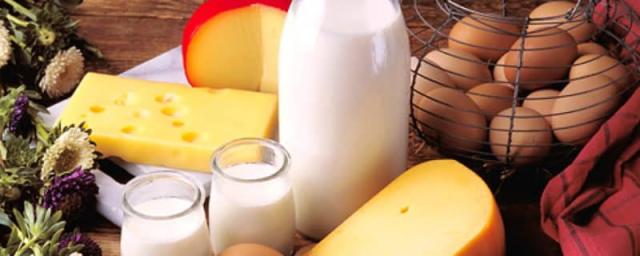 Экономист Завьялов предупредил о росте цен на молоко, яйца и колбасу осенью