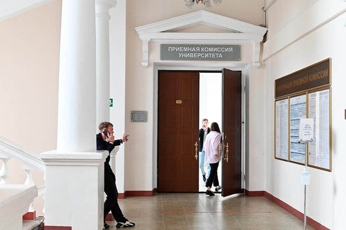 Минобрнауки РФ установило единые сроки подачи документов в вузы