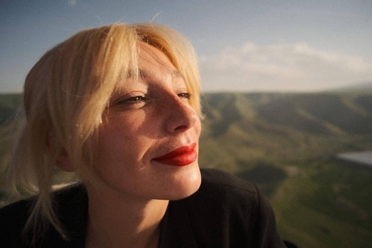 От «почти голой» до трактористки: как Настя Ивлеева пережила крах карьеры и удачно вышла замуж