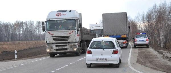 В Хабаровске на месяц ограничили движение большегрузов по дорогам города