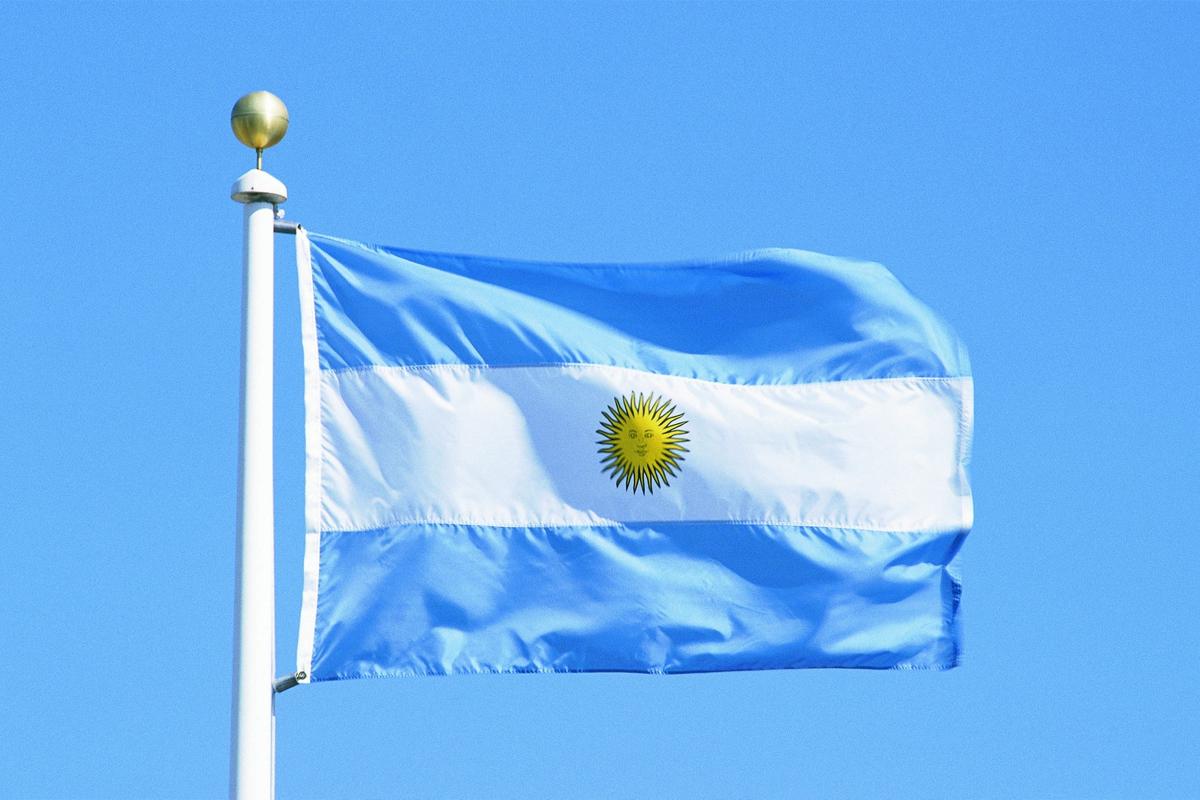 В Аргентине оппозиционные депутаты потребовали от правительства обосновать отказ от вступления в БРИКС