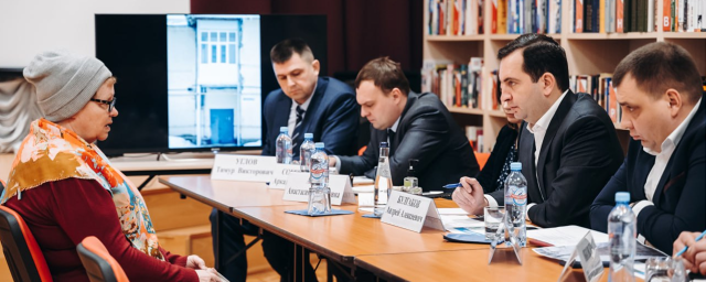 Андрей Булгаков провел личный прием граждан в Литвинове